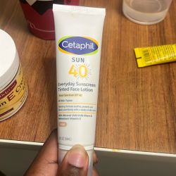 Tinted Sunscreen And Moisturizer 