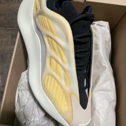 YZY 700 V3 