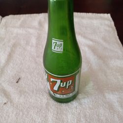 Vintage 7up Bottle