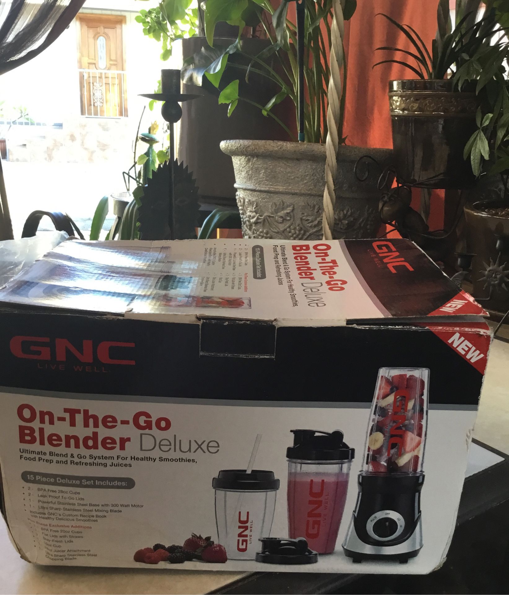 GNC On-The- Go Blender Deluxe.