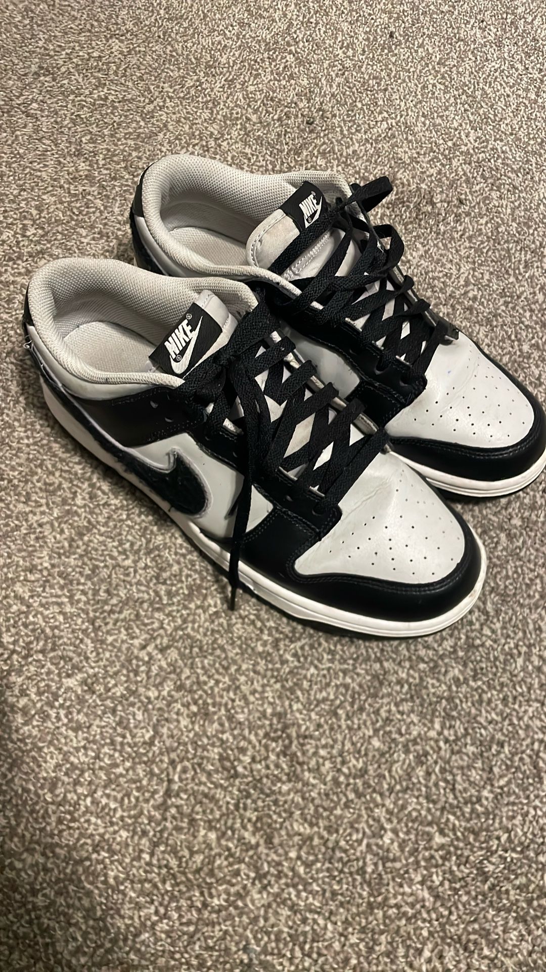 Dunk Low ‘Chenille Swoosh- Black Grey Fog’
