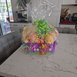 DISNEY TIGGER BASKET WITH DISNEY BABY TOYS ETC. SEE DESCRIPTION 