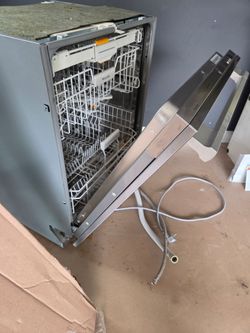Dish washer [ Miele futural Crystal]