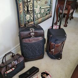 Brighton  Luggage  Croc Embossed 5 Pieces