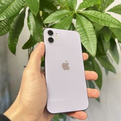 iPhone 11 - Unlocked - 128GB