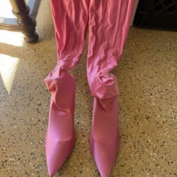 Pink Heels And Leggings 