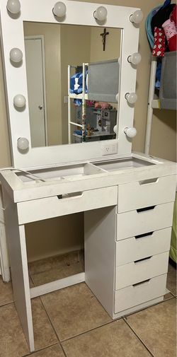 Vanity for sell