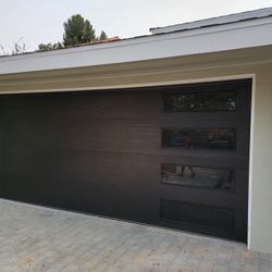 Garage Doors & Operadors