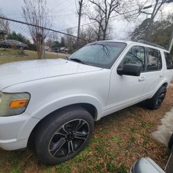 2010 Ford Explorer