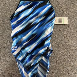 Speedo Endurance women’s swimsuit size 8 / 34 NWT