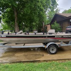 Bass Boat 