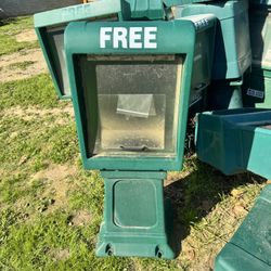 Old Magazine Displays