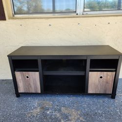 Good Condition Tv STAND 
