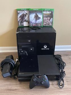 Xbox One With Kinect [Day One Edition]