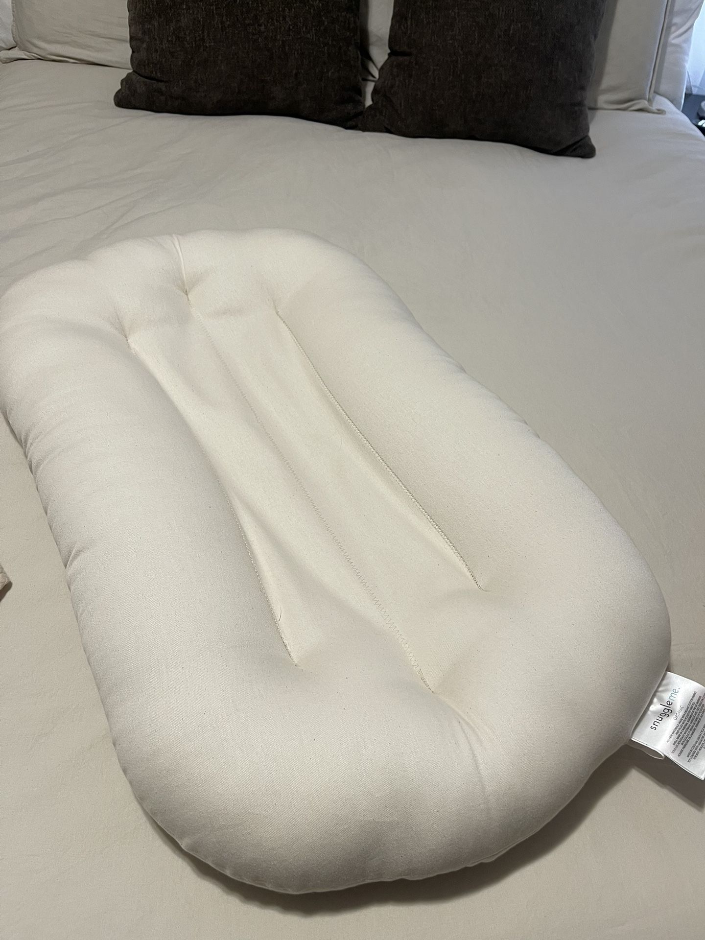 Like NEW Snuggle Me Lounger