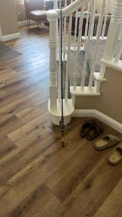 2 fishing poles