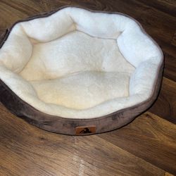 Neww dog bed   