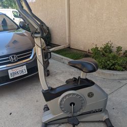 Gold Gym Exercise Bike