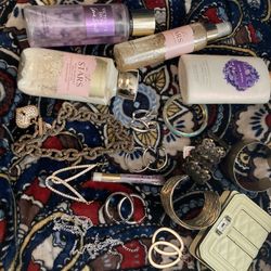 Jewelry And Fragrance Bundle 