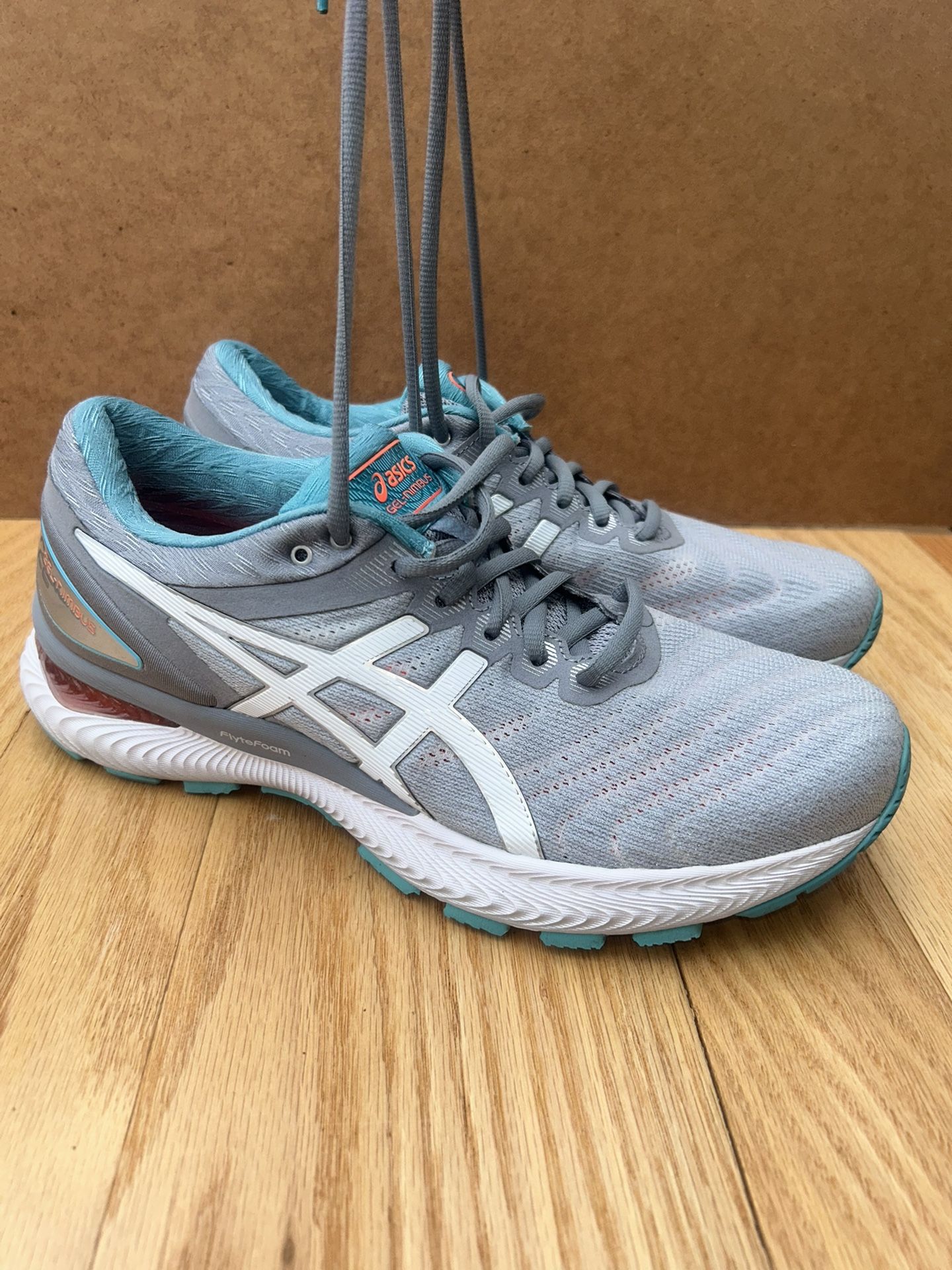 NEW WOMENS FITNESS SHOES