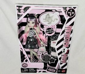 MONSTER HIGH ROCHELLE GOYLE DAUGHTER OF THE GARGOYLE CREEPRODUCTION DOLL NEW IN BOX--PRICE IS FIRM
