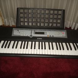 Yamaha YPT-200