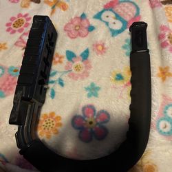 Camera stabilizer grip