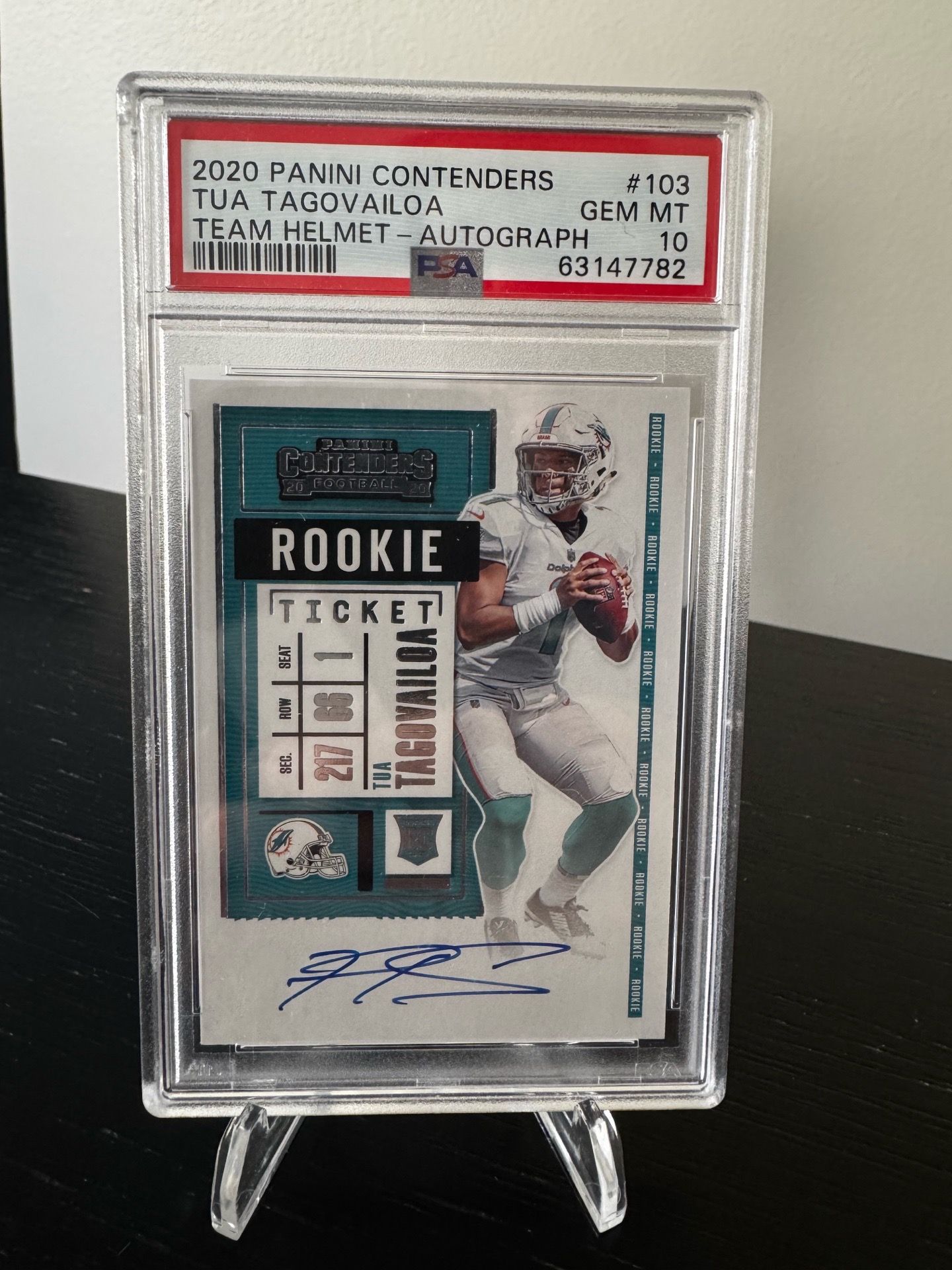 Tua Tagovailoa Rookie Autograph - PSA 10