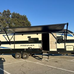 2024 two bedroom sleeps 10 new condition