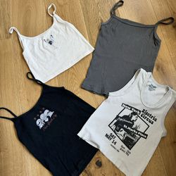 BRANDY MELVILLE SET OF 4 TANK TOPS LIKE NEW ONE SIZE