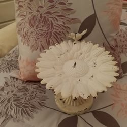 Cute Farmhouse Metal Candle Holder Looks Like A Sunflower With A Small Bird Super Cute