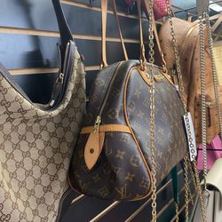 Louis Vuitton Monogram Handbag for Sale in Miami Gardens, FL