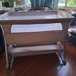 Cowiewie Bassinet Bedside Sleeper