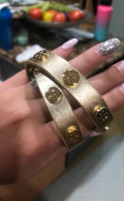 Brand New Authentic Tory Burch Bracelet With Tags