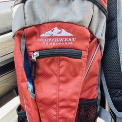 Northwest Territory Hydration Pack Backpack 16 in Mesh Pockets Padded Straps NWT