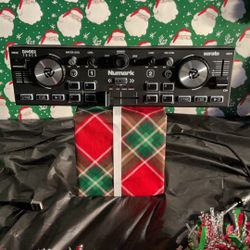Numark Pocket DJ Controller 