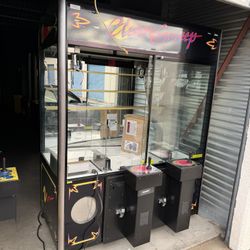Claw Machine Arcade Game Needs Work $300