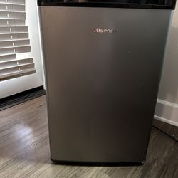 Hisense Mini Fridge
