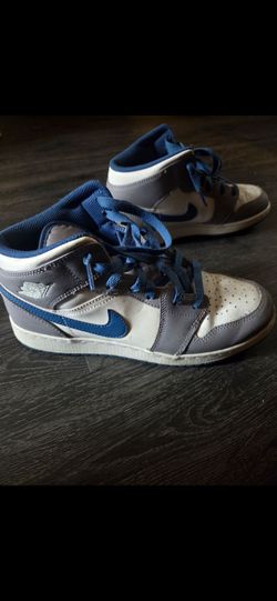 NIKE SNEAKERS