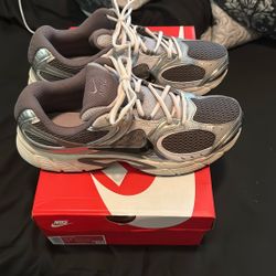Nike V5 Rnr Running Shoes 
