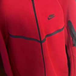 red nike tech