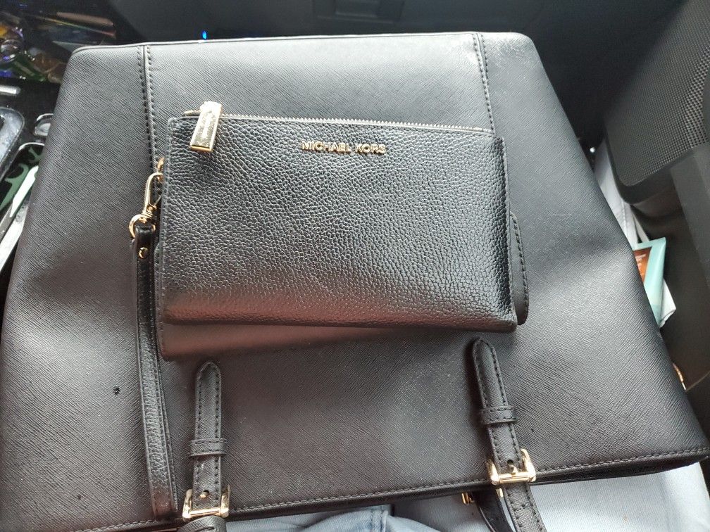 AUTHENTIC MICHAEL KORS HANDBAG SET