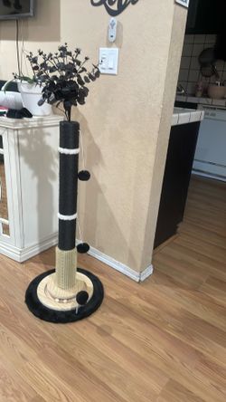 Cat tree I’m asking 40