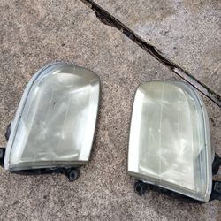2001 Toyota Sequoia Head Lights