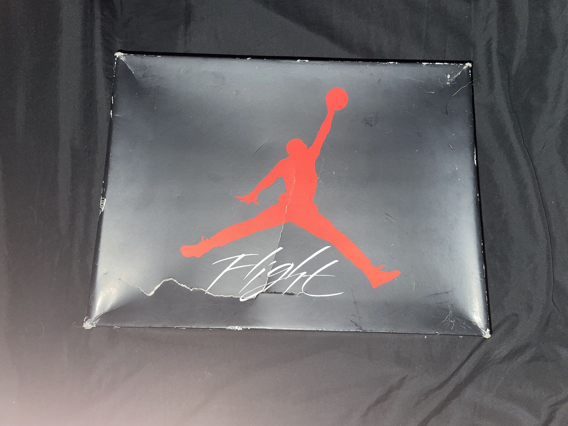 Jordan 4 Red Thunder 