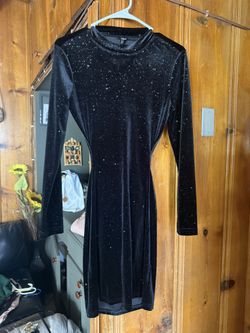 dress with opening in the back 