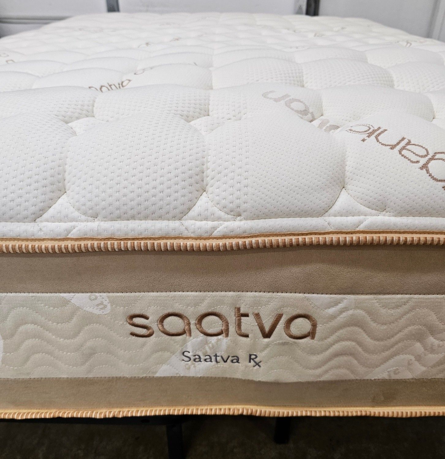 LIKE NEW! Saatva Rx Queen Mattress - Delivery Available