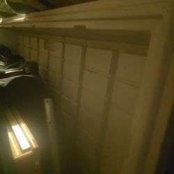 2x hydroponic trays. 4ft x 4ft