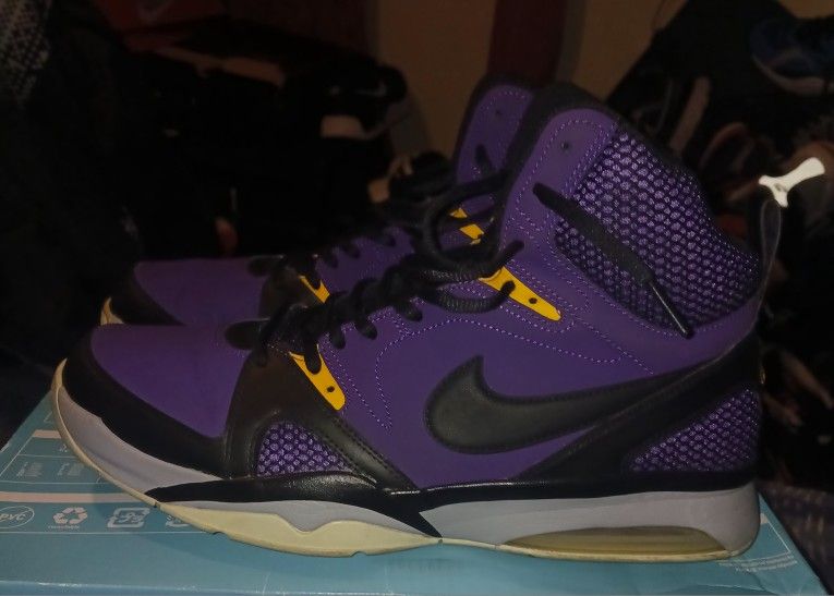 Nike Force Lakers Colors Size 11