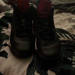 black and red jorden’s